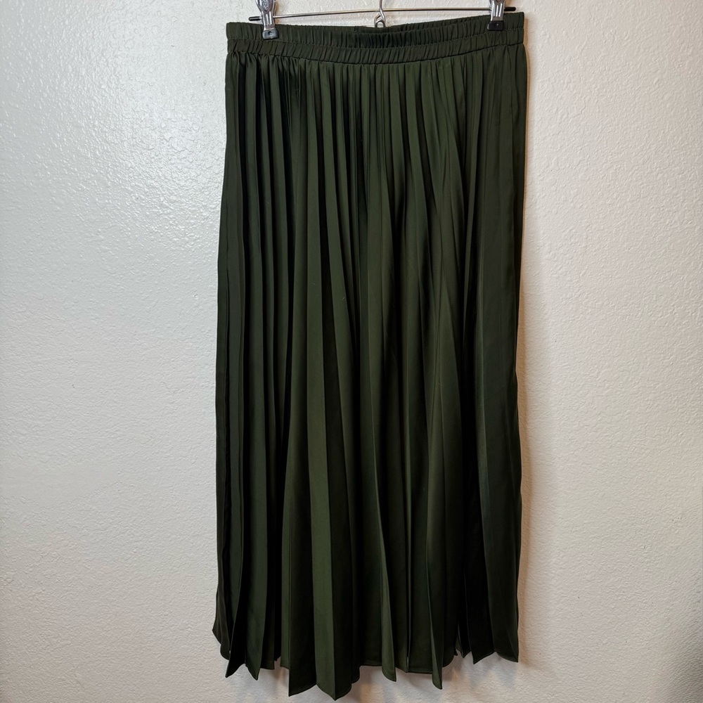 An’ge Hunter Green Pleated Long Skirt Size T2 (See description for measurements)
